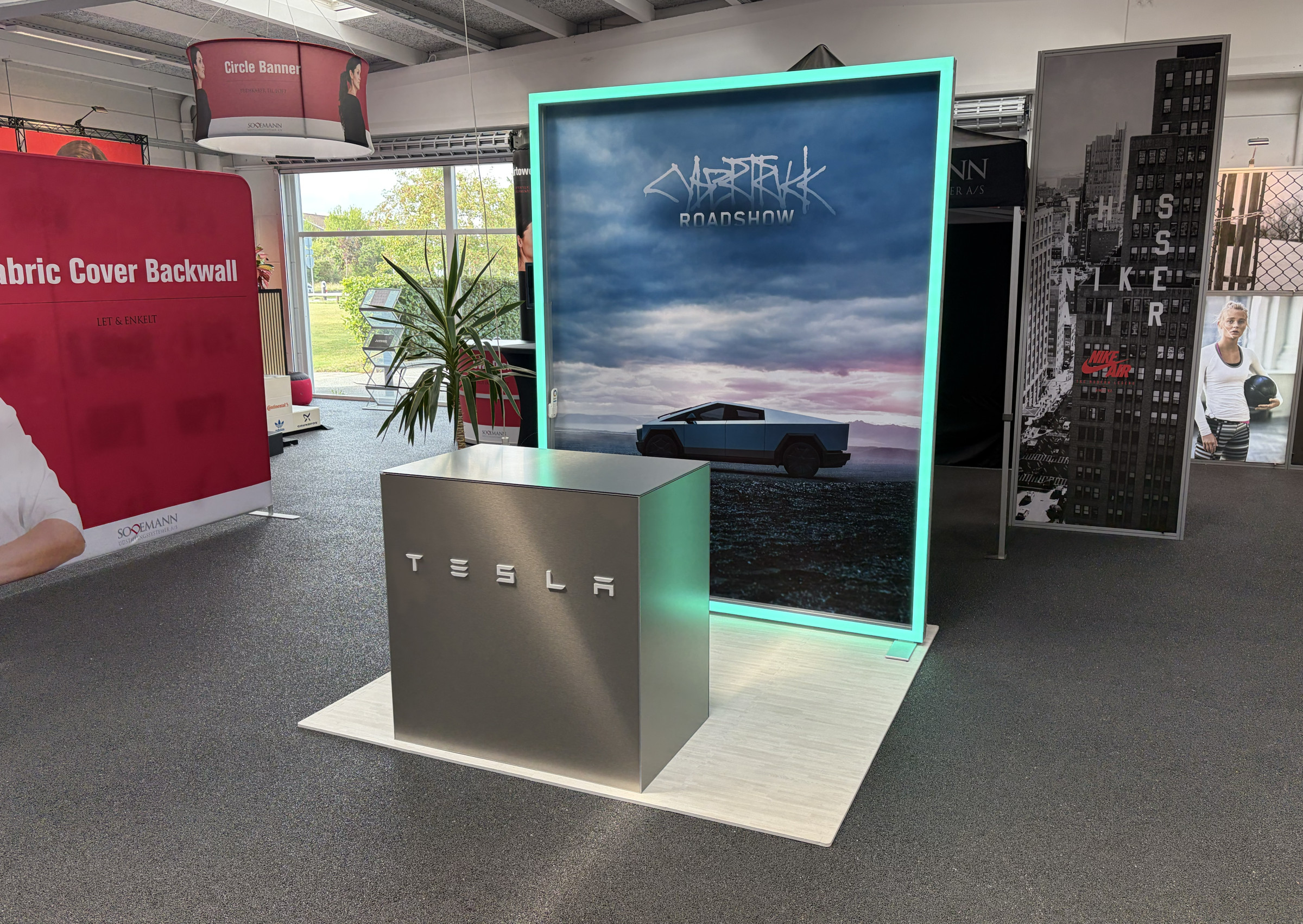 Tesla_0